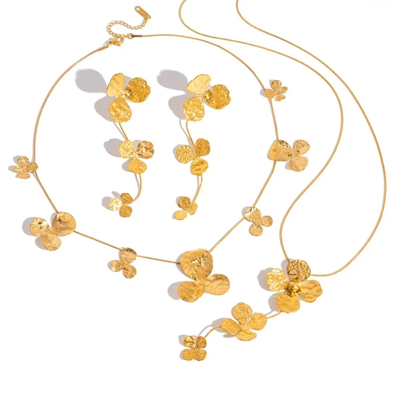 

Minar Temperament Stria Mallearis Metallic Flower Petal Pendant Necklaces for Women 18K Gold PVD Plated Stainless Steel Chokers