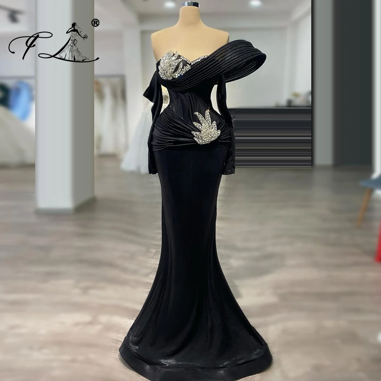 Black Sweetheart Off Shoulder Bodycon Floor Length Mermaid with Crystals Pleated Evening Dresses for Formal Gown  فساتين سهرة