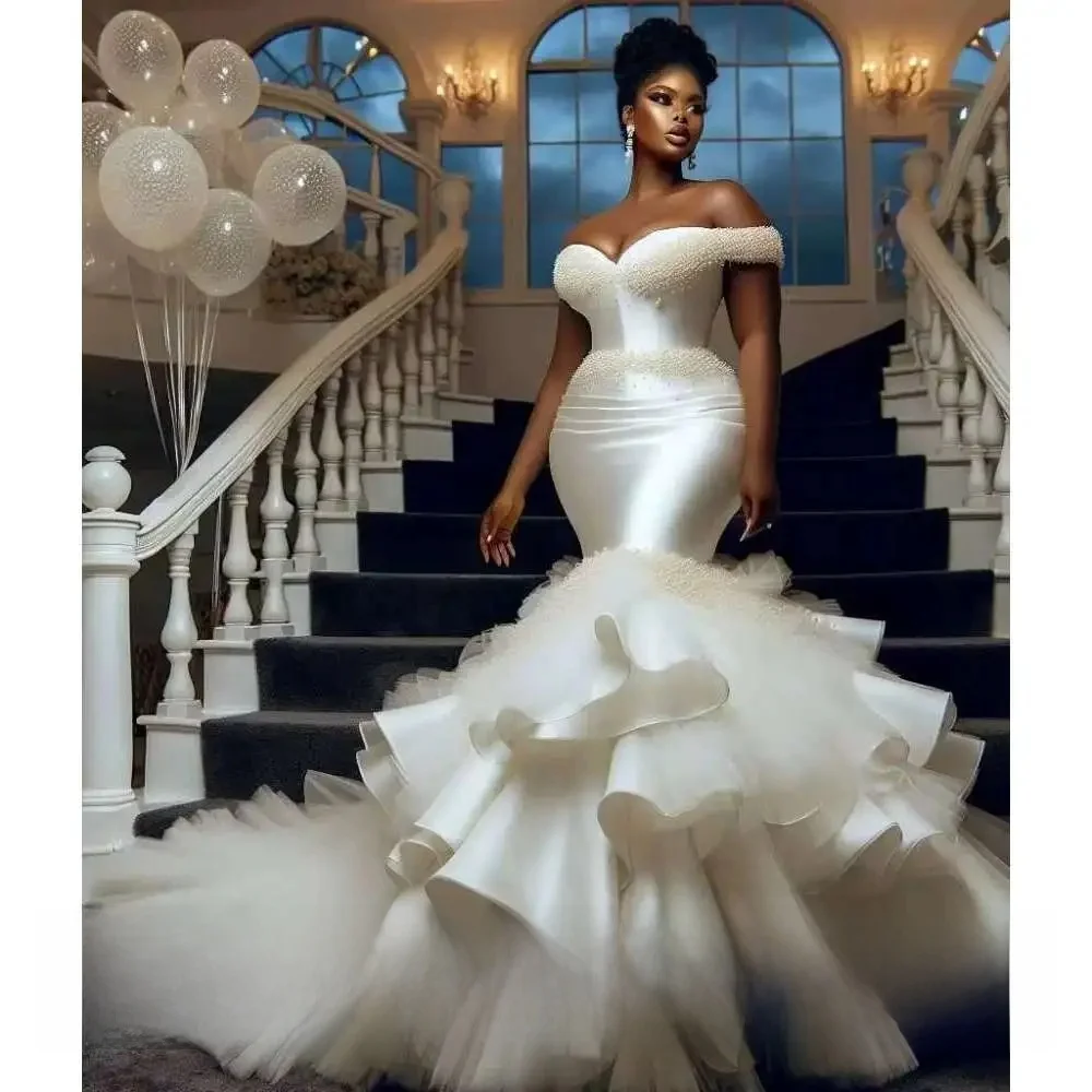 Aangepaste off-the-shoulder glanzende parels kralen zeemeermin trouwjurk Robe De Mariée Arabische lagen plus size bruidsjurk