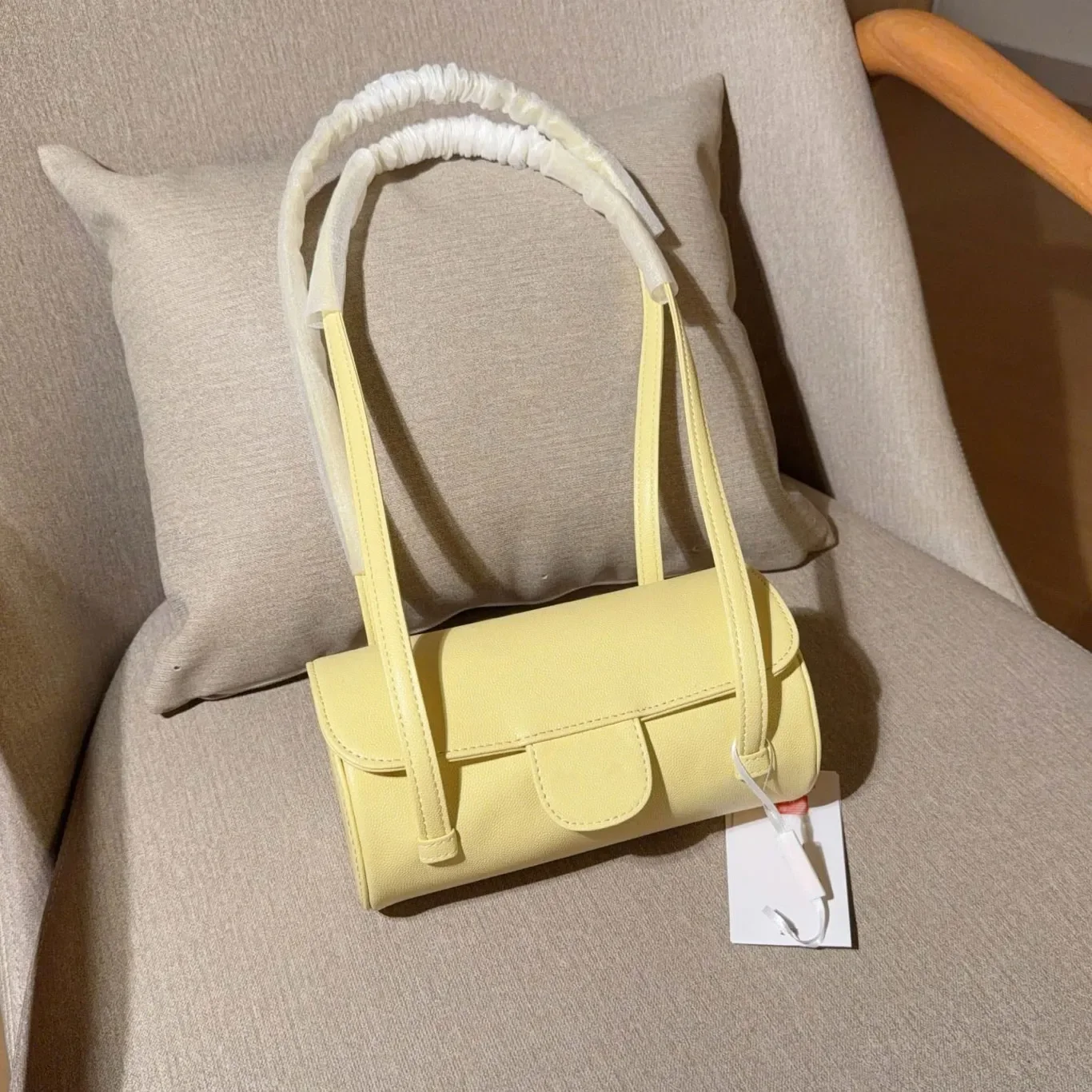 

Shoulder Bag Caviar Leather Bowling Bag Handbag Mini Cylinder Flap Bag Crossbody Bag Stylish Minimalist Weekend Bag