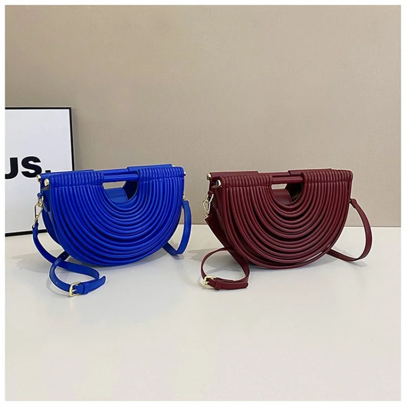 

Шикарно-современная женская кожаная сумка через плечо класса люкс 2025 года. Известный дизайнер. Популярная классическая простая сумка. ​