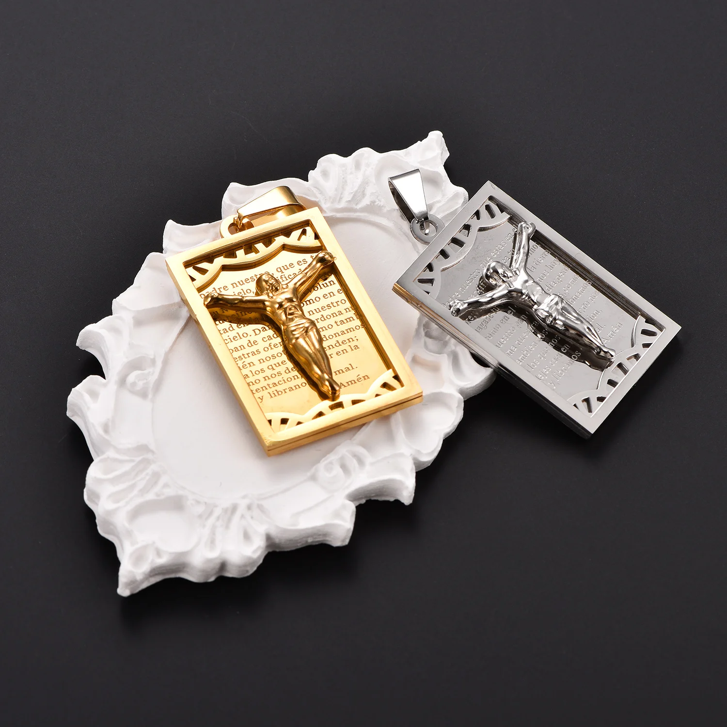 Jesus-Anhänger, Vintage-Kruzifix, katholischer Anhänger für Herren, Edelstahl, religiöses Symbol, hochwertiger Schmuck für Männer und Frauen. – Detail 3