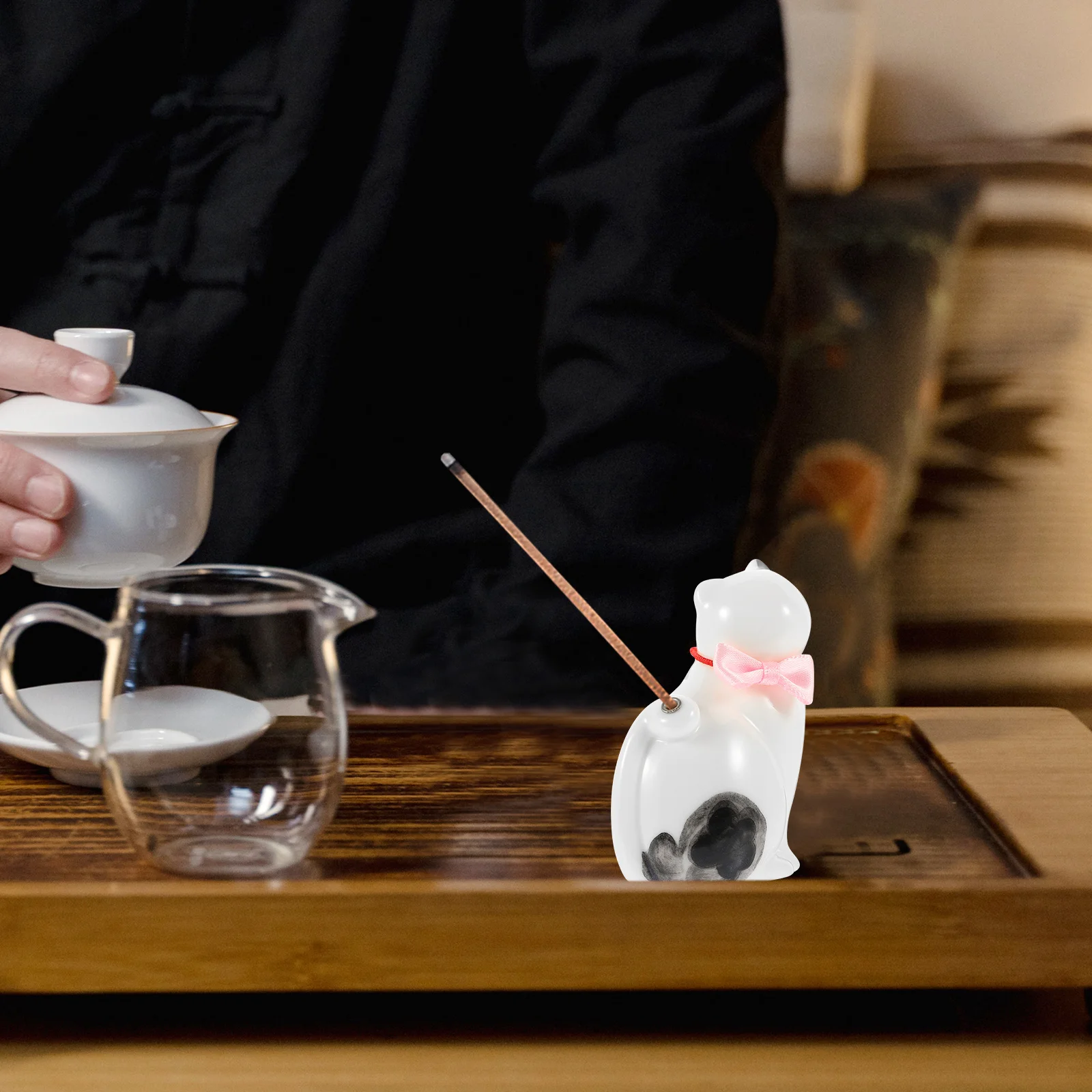 

Exquisite Cat Design Incense Stick Holder Flame Resistant Ceramic Burner for Indoor Air Purifying Tabletop Ornament Gift Idea