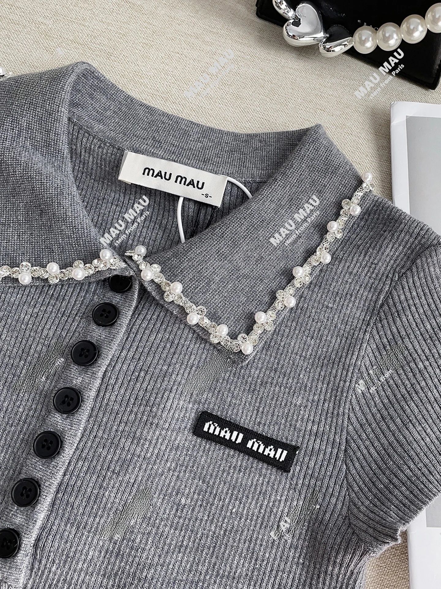 High-End-Strick-T-Shirt für Damen, Sommer 2025, College-SLE-Perlen-Top, ort Sve, rund, Ne Commute Sle, normale Passform