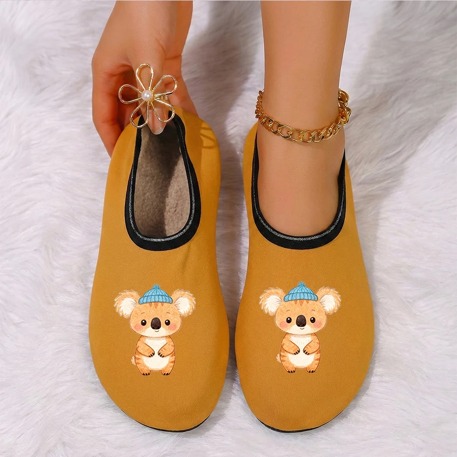 شبشب داخلي نسائي لطيف بتصميم وجه مبطن بالقطيفة وجيد التهوية، مناسب للمنزل والشاطئ واليوجا