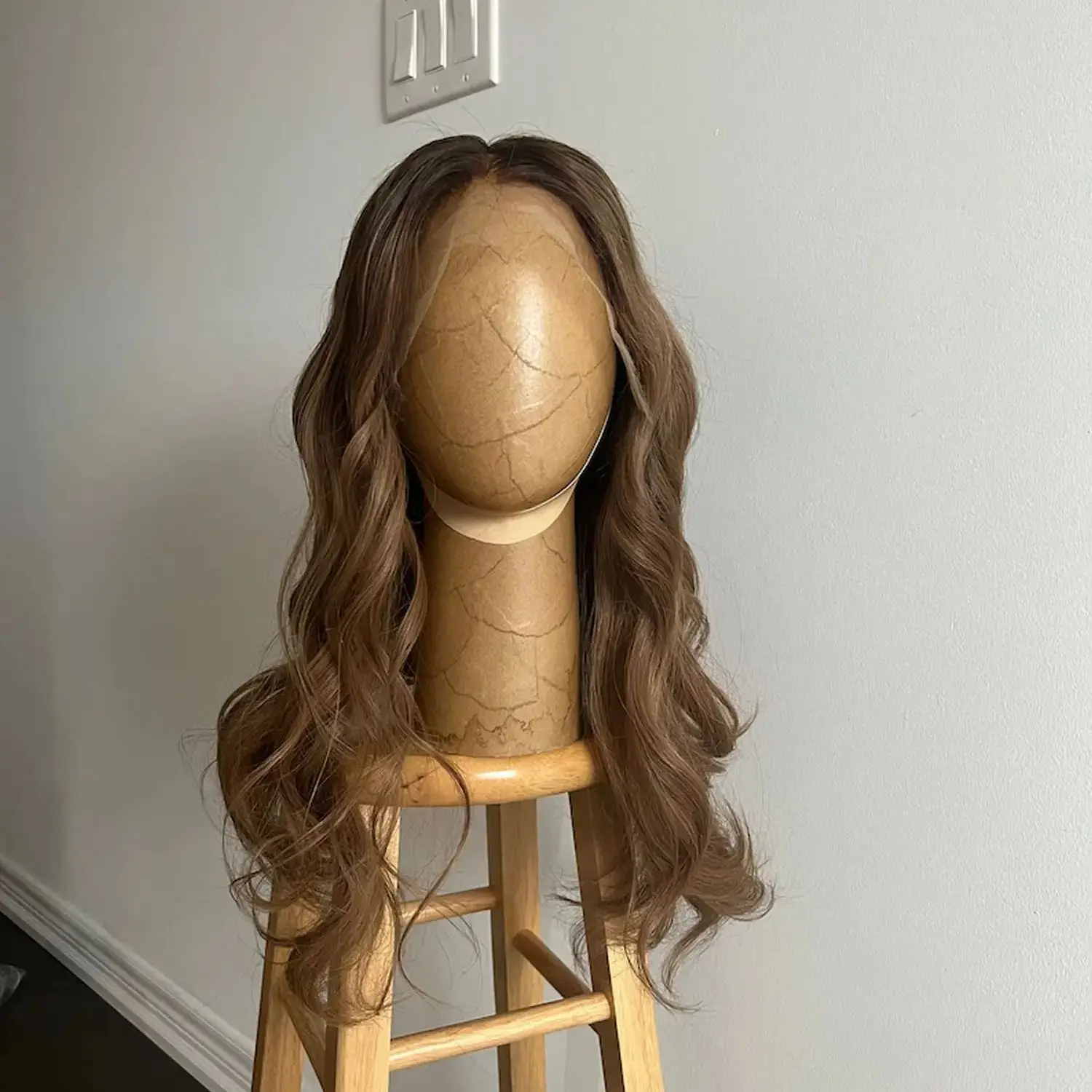 Ombre-Kastanienbraune, locker gewellte synthetische Lace-Front-Perücken, 50,8 cm, 180 % hochdichtes, hitzebeständiges Faserhaar im Ausverkauf