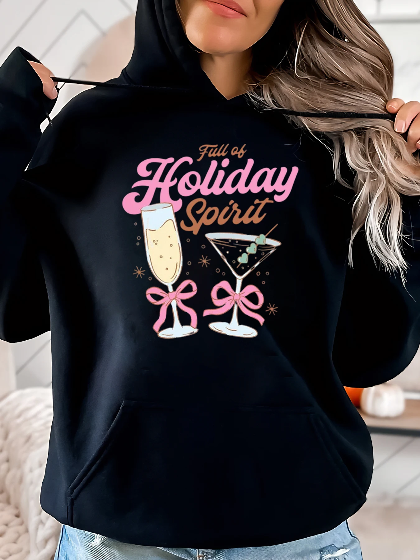 

Праздничный дух, коктейльные очки с принтом, рождественская толстовка с капюшоном, женская повседневная одежда для вечеринок, черный размер больших размеров