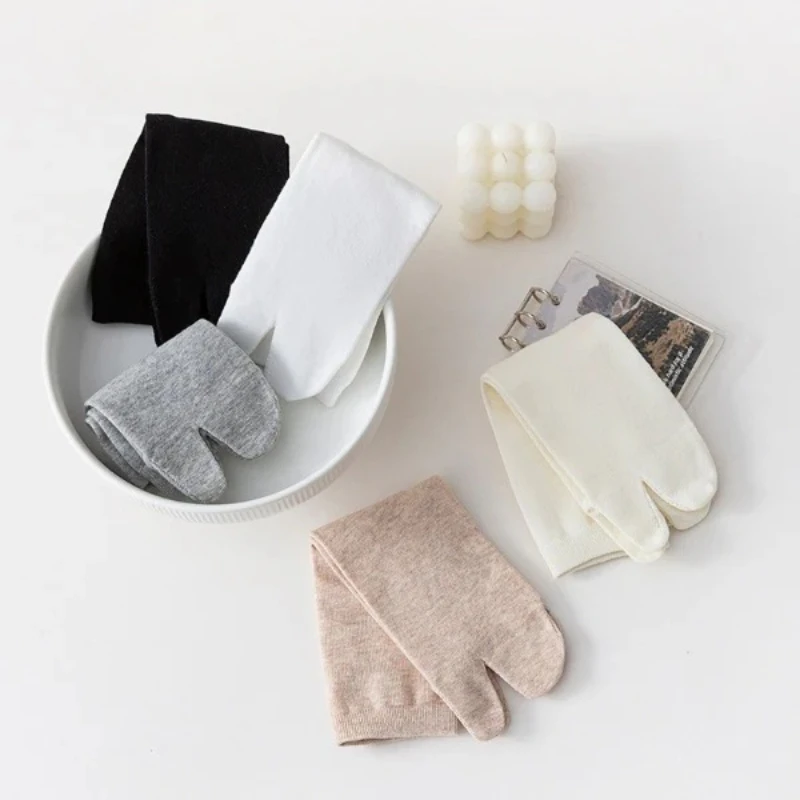 3 Pairs Women’s Two-Toe Tabi Socks Japanese Geta Socks Harajuku JK Lolita Crew Ankle Soks for Women Casual Split-toe Tabi Sock