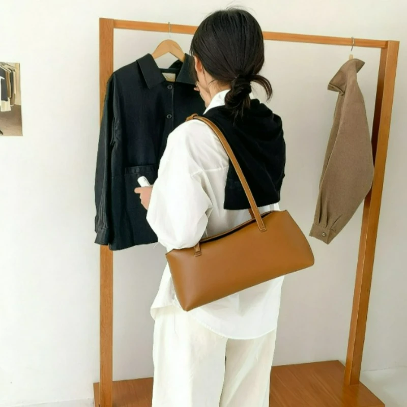 

New Fashionable Design of High-quality Women's Handbag - Lightweight and Versatile Crossbody Bag Multi-purpose Shopping Tote Bag