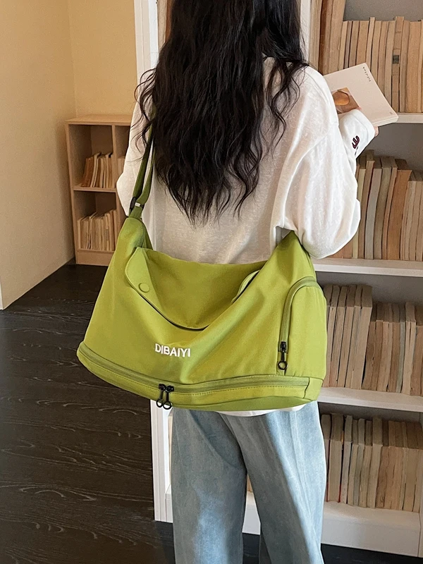 ホットガールフィットネスバッグ防水ナイロンスポーツトラベルスイミングバッグ軽量ハンドヘルド荷物収納バッグ若い男性と女性向け