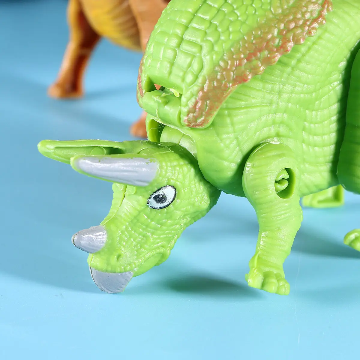 

4Pcs Creative Deformed Dinosaur Egg Hatch Simulation Kids Science Project Gift Party Favor Imaginative Play Collection
