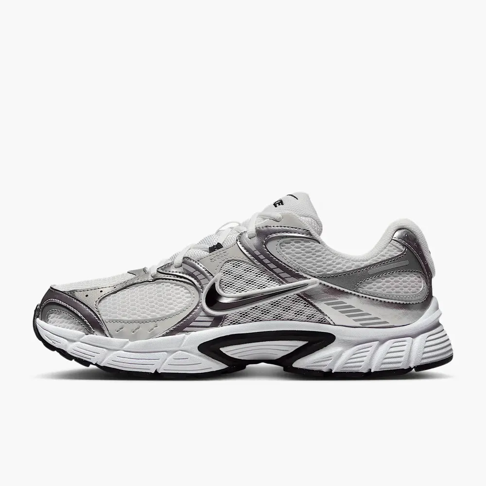 Nike V5 RNR Fashionable and Versatile Anti-Slip Durable Classic Sports Casual Shoes HJ5228-104