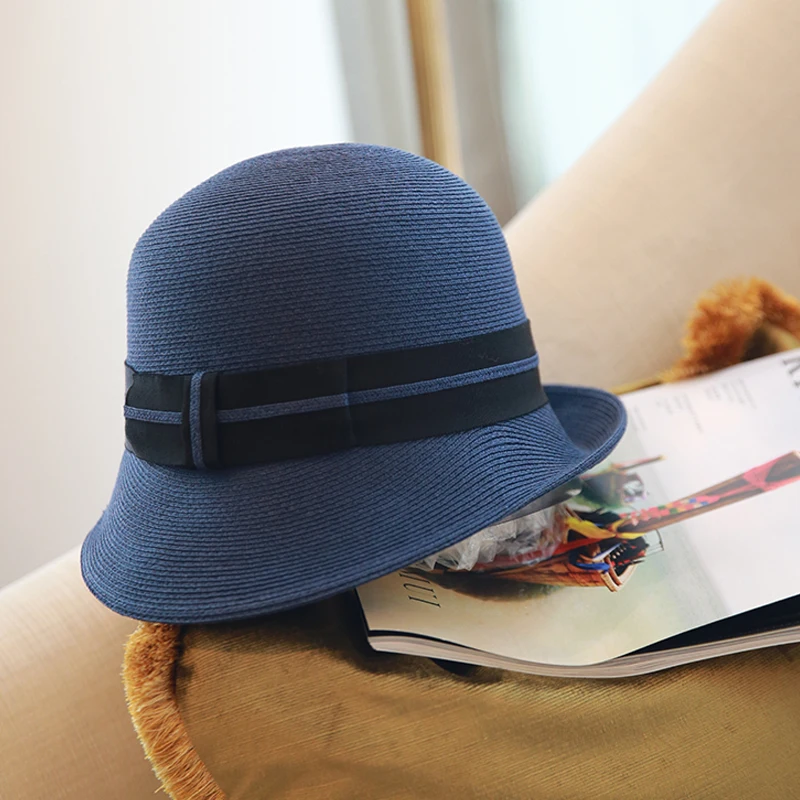 エレガントなヘップバーンスタイルの折りたたみ式フィッシャーマンハット、女性用高品質春夏ストローハット、蝶結び付き、旅行に最適