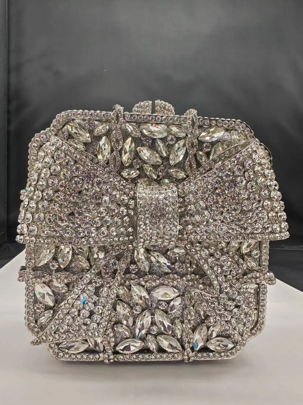 

Fashion Rhinestones Evening Clutch Bag for Women Shiny Dinner Party Wedding Purses Handbag Designer Female Shoulder Crossbod Ba