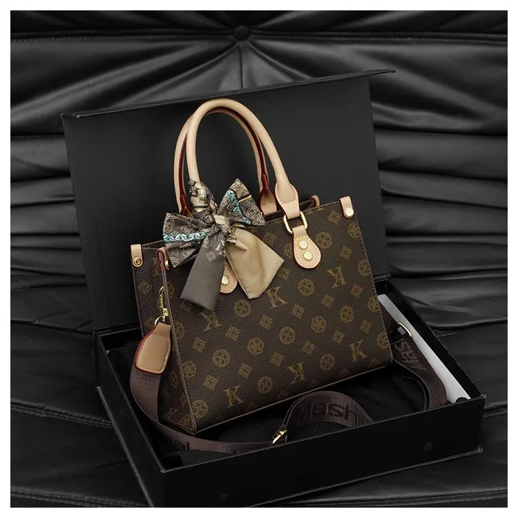 Chic Commuter Designer Diaper Bag For Women Luxury Leather Tote Elegant Crossbody Bag Stylish Solid Color - view 6
