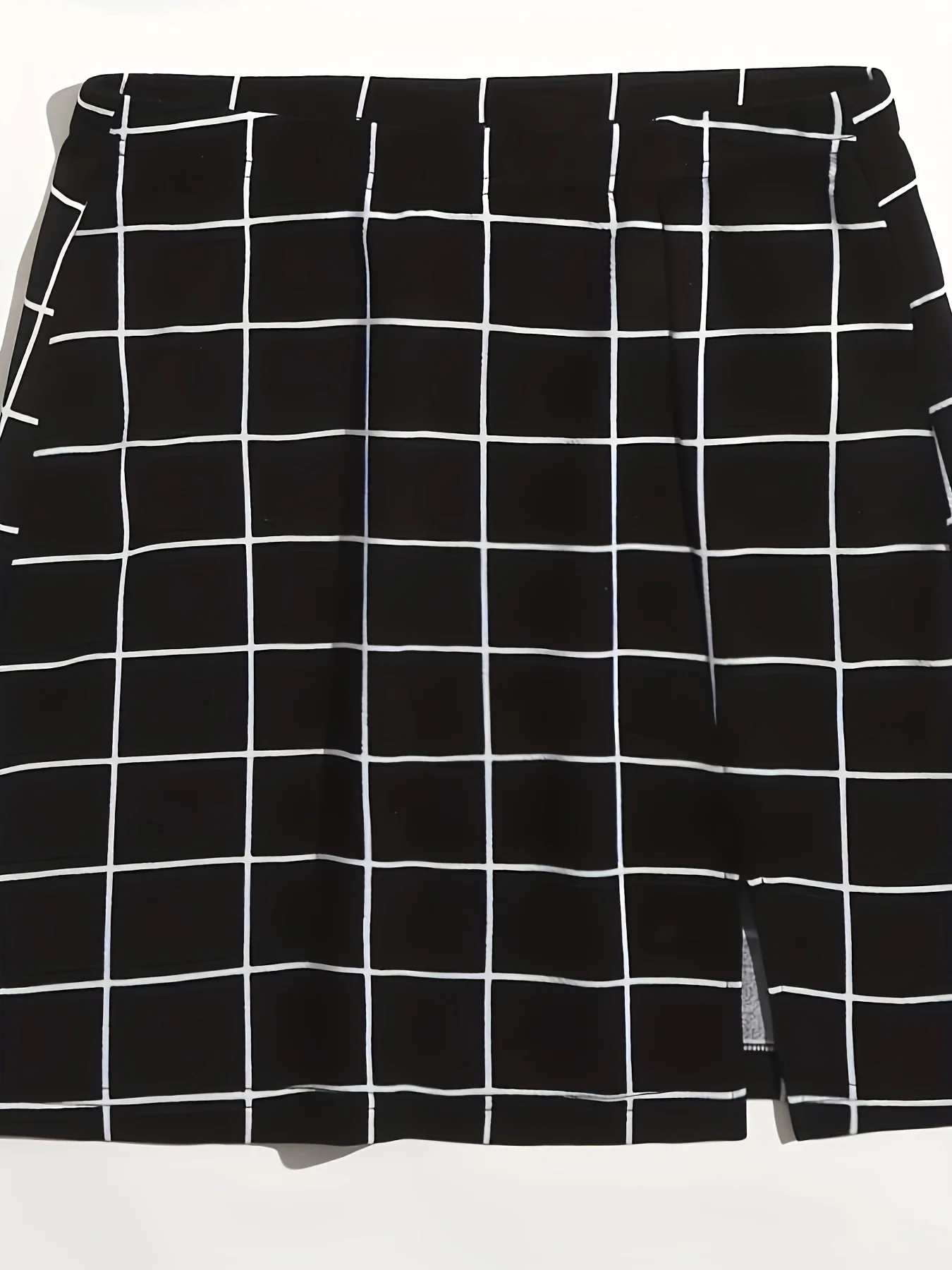 ชุดกระโปรงครึ่งตัวคอเชือกผูกแบบเช็คสำหรับผู้หญิง ดีไซน์หรูหรา มีสไตล์ ทันสมัย และเซ็กซี่