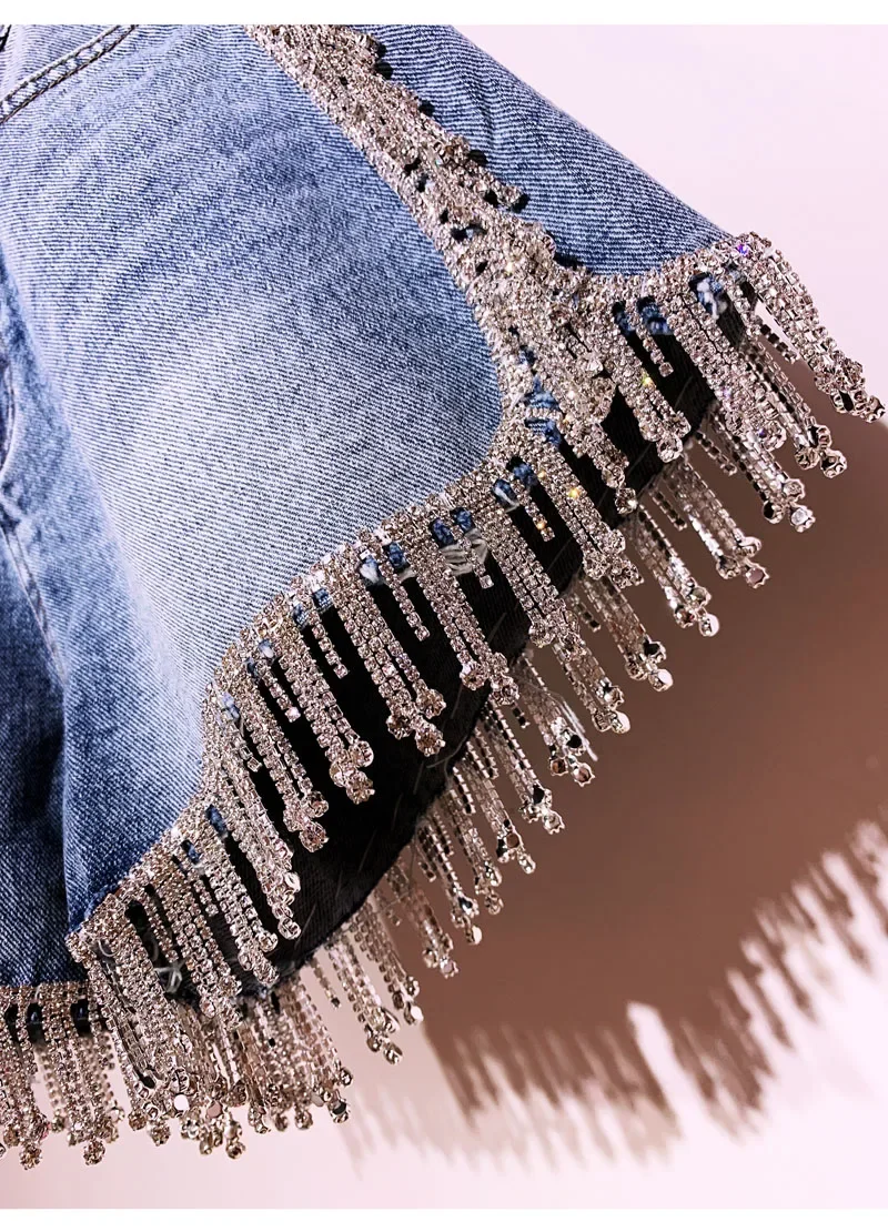 Pantalones cortos vaqueros de cintura alta con diamantes de imitación para mujer, novedad de verano 2022, pantalones cortos adelgazantes con borlas de diamantes brillantes de gama alta, pantalones cortos de motociclista