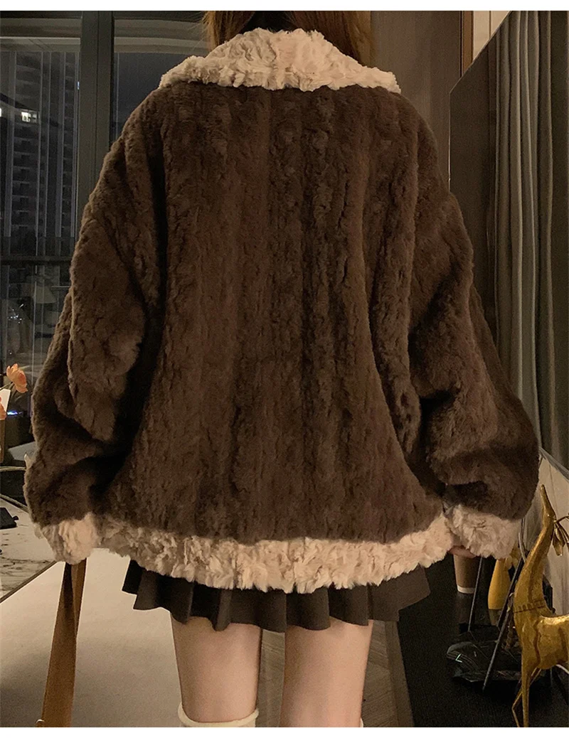 2023 Autumn/Winter New Retro Cow Horn Button Lamb Hair Coat for Women's Loose and Thickened Fashion Versatile Age Reducing Top B