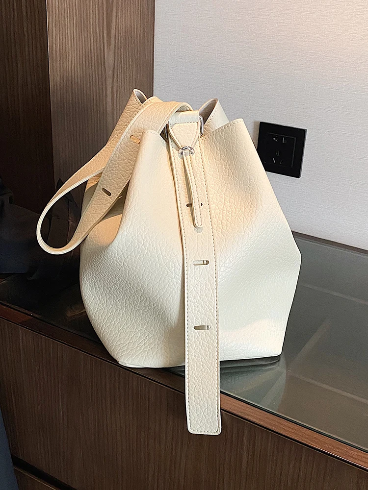 Fashion Casual Large Capacity Bucket Bags 2023 Summer Korean Style Simple Textured Women Shoulder Bag Solid Color Crossbody Bag