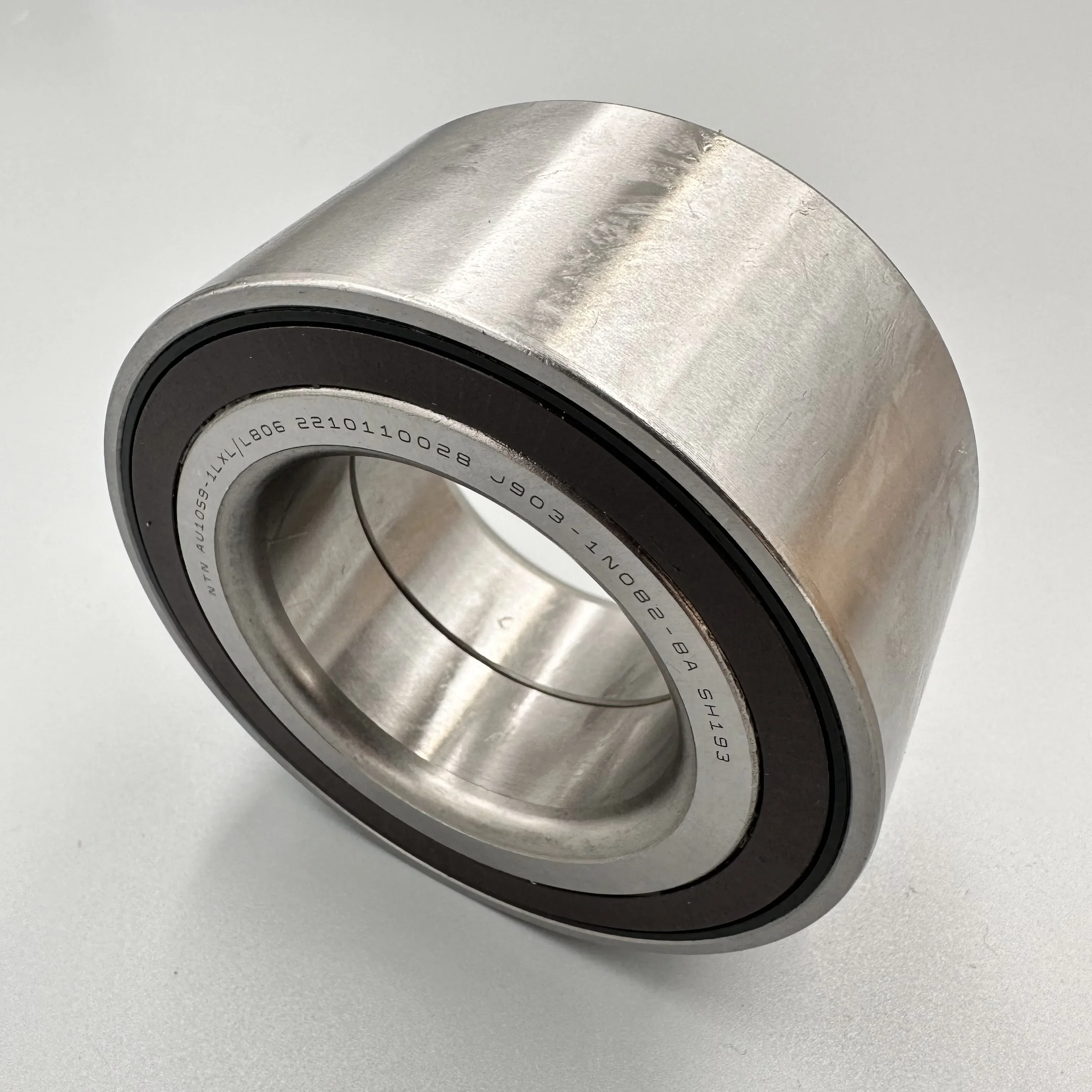 

Auto Part Front Wheel Bearing LR114245 LR138941 J9C25381 For Land Rover Discovery Action Discovery Sport