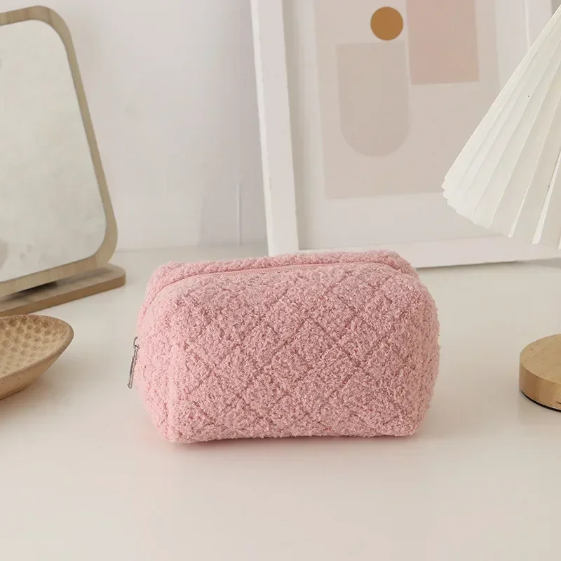 Bolsa organizadora de cosméticos de viaje para mujer, estuche de maquillaje de felpa de Color sólido, 1 unidad