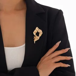 Vintage Metal Glossy Brooch for Women Exquisite Unique Fashion Suit Pins Party Jewelry Gifts