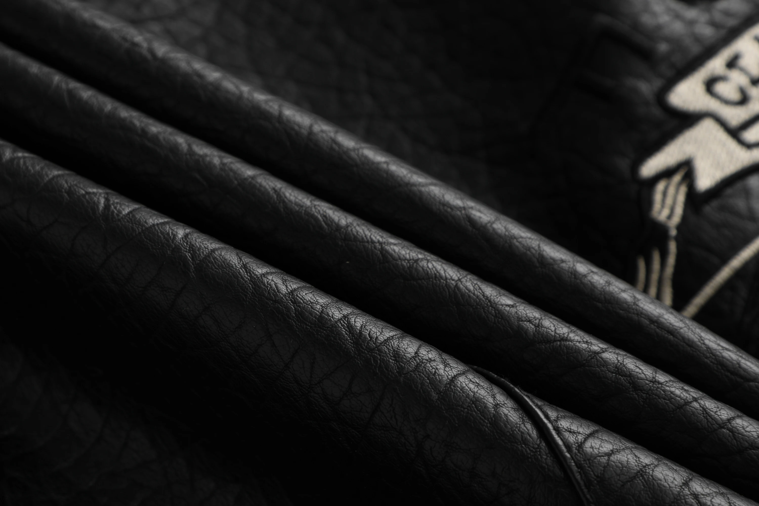 جاكيت دراجة نارية من الجلد الصناعي المطرز للرجال ، جاكيت طية صدر السترة #3