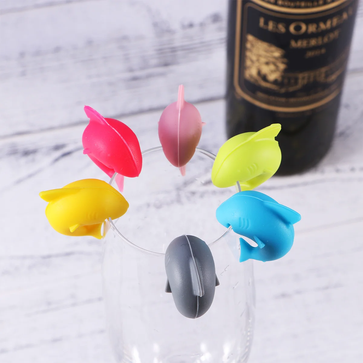 

6Pcs Silicone Glass Markers Shark Design Environmental Friendly Food Grade Silicone Non Slip Party Cocktail Wine Glass