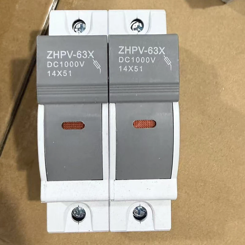 2P RT18-63 ZHPV-63X High Breaking Capacity Ceramic Photovoltaic DC Fuse 1000V DC Combiner Box Fuse Tube Indicator Light IEC