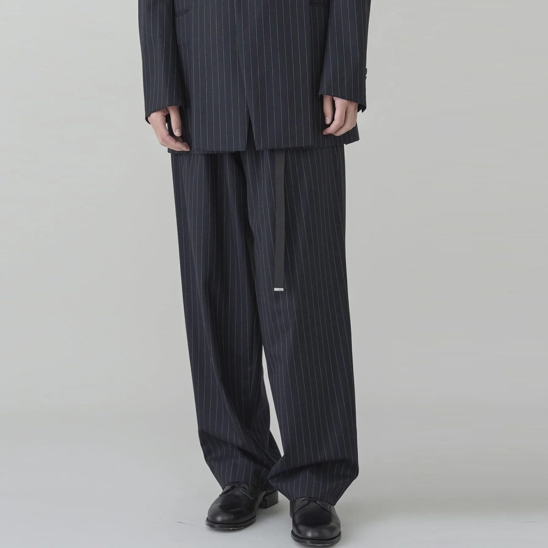 

YOJI OOAK LEISURE Брюки с глубоким вязаным шерстяным эластичным поясом на талии