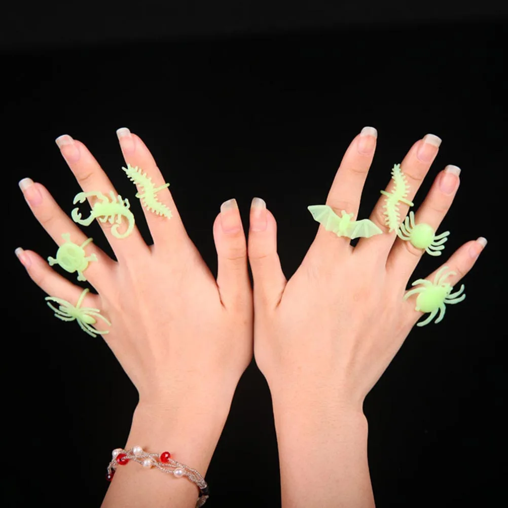 

24 Pcs Fluorescent Ring Glow The Halloween Finger Glowing Ghost Head