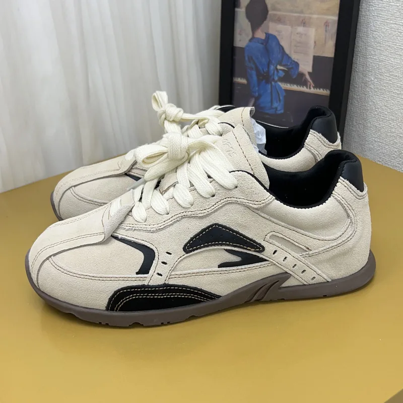 

Женские кроссовки, весенние нескользящие сетчатые дышащие легкие повседневные туфли с жемчужной шнуровкой