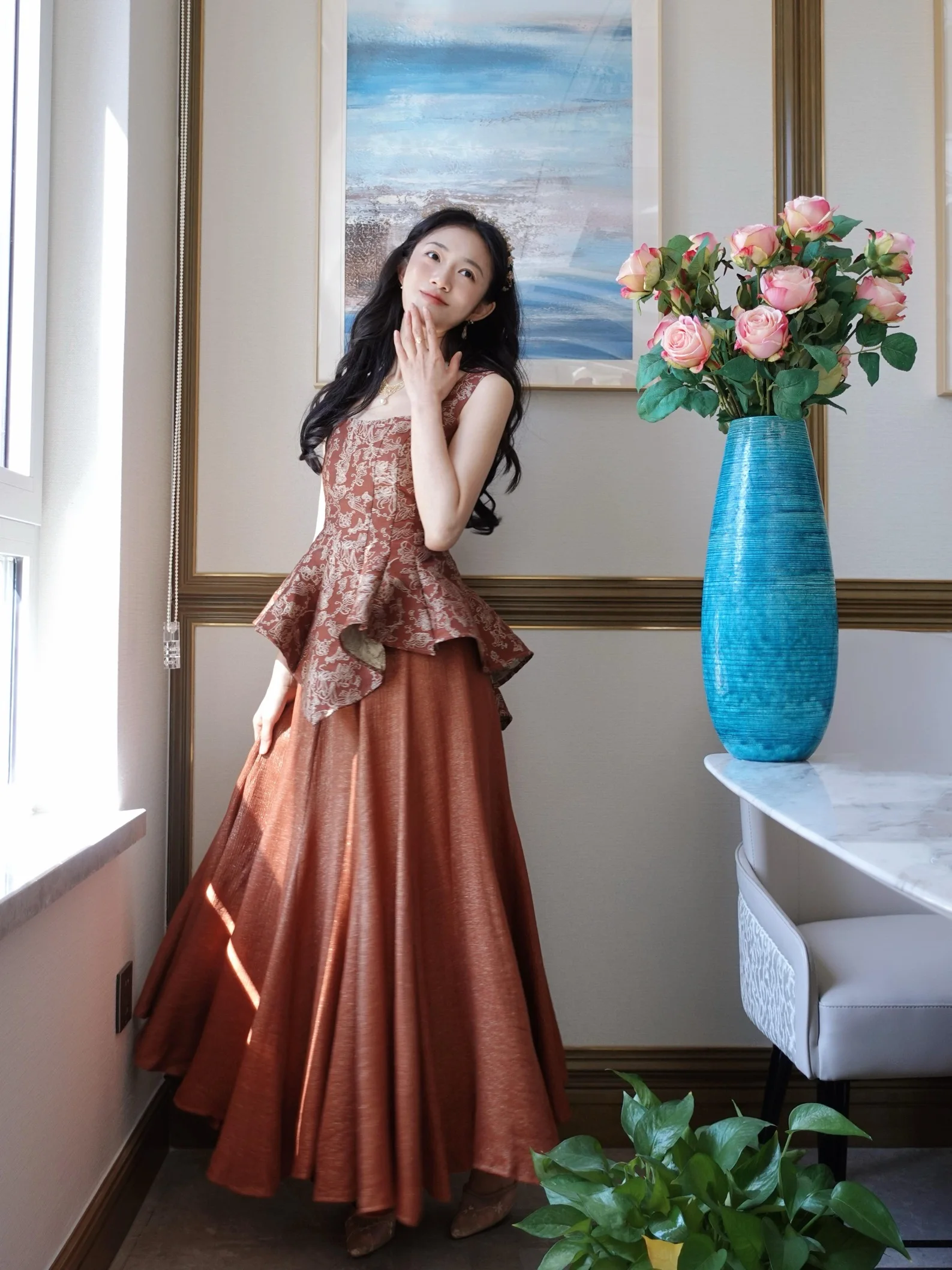 

Костюм женский TIIANNTIAAN весна 2024: красный топ с вышивкой и юбка, облегающий крой, V-образный вырез, на молнии, модный комплект из двух предметов