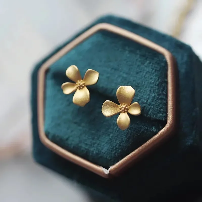 New Korean Vintage Blooming Gardenia Flower Stud Earrings for Women Delicate Temperament Grace Gold Color Party Jewelry Gifts