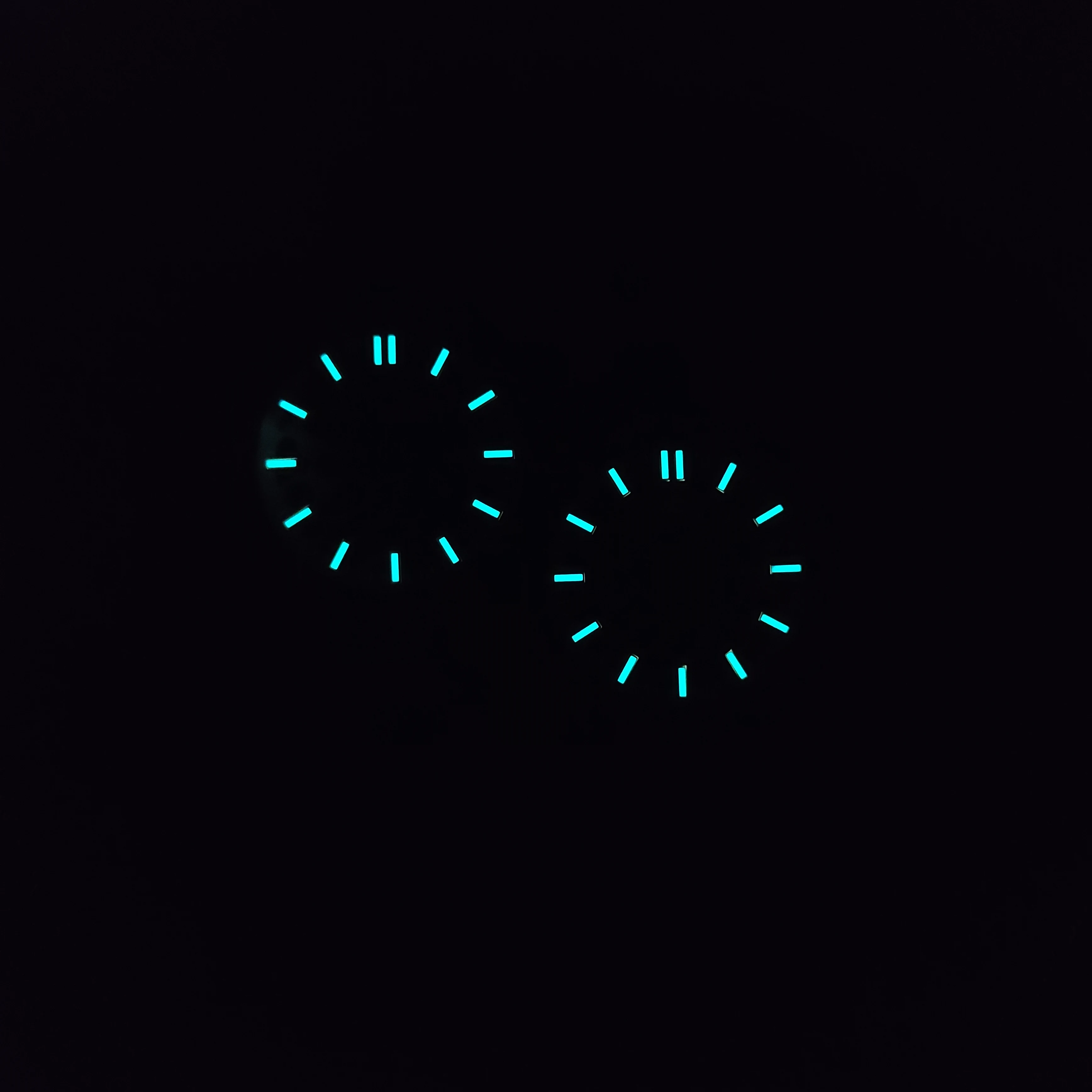 NH70NH72 무브먼트 C3 야광 시계 다이얼에 적합한 블랙 할로우 다이얼, 28.5mm