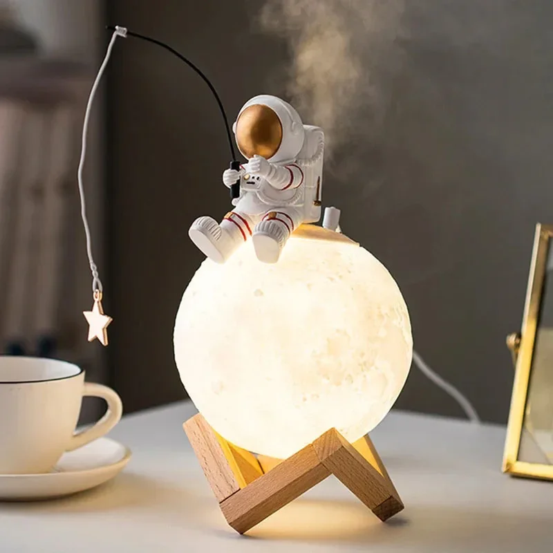 Creative Astronaut Humidifier Moon Lamp Desktop Decor Ornament Office Astronaut Sculpture Home Decoration Ultrasonic Humidifier