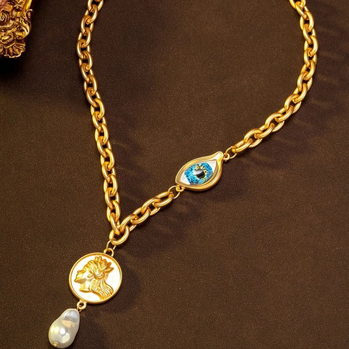 Pre-owned, Light Luxury, Gorgeous, High-end Necklace - Devil's Eye Design - New Eye Necklace