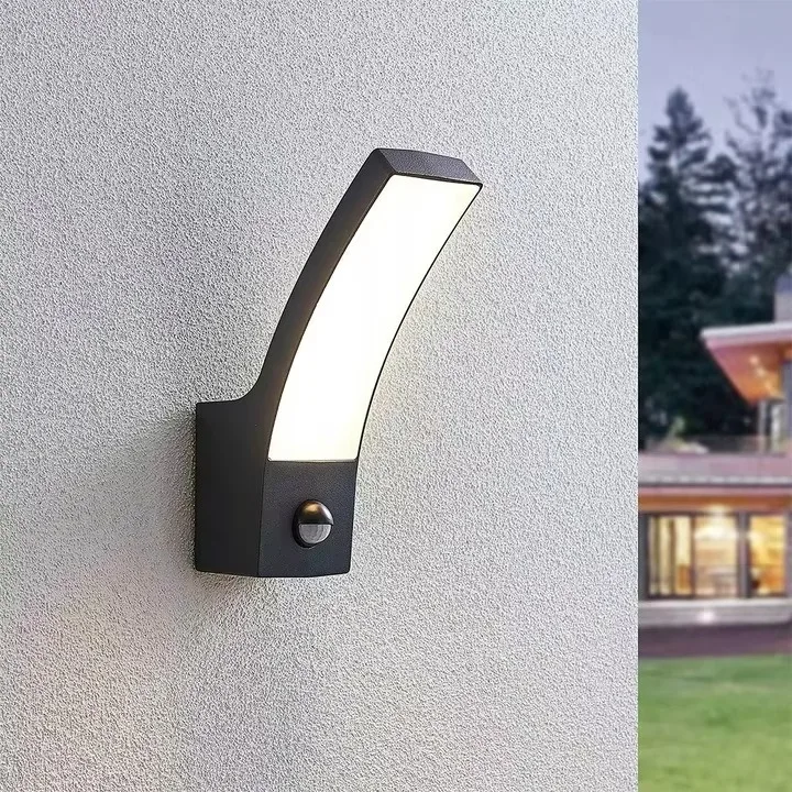 

Waterproof Outdoor Wall Lamp Modern Design IP65 LED Wall Lamp for Garden Patio