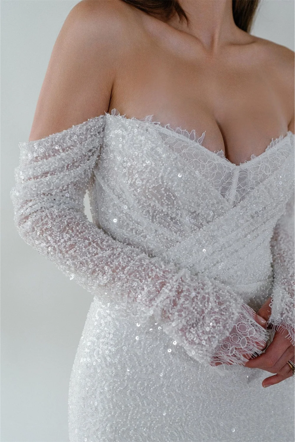 Tokyo – robe de mariée sirène blanche personnalisée, épaules dénudées, manches longues, dos nu, robe de mariée avec traîne Court, 2025