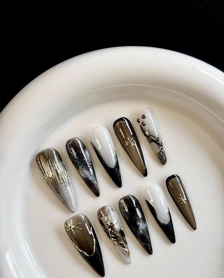 

C + Haute Couture Scorpion Cloud, Manicure Wearing Armor Heavy Industry Pure Hand-painted Octagram Black Metal Nail Piece