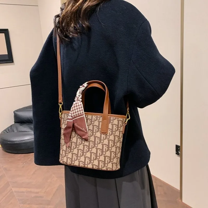 

Female Bag Maillard Style Printing Adjustable Chain Shoulder Bags JK School Bag Portable For Students Commuting Fashion Carry