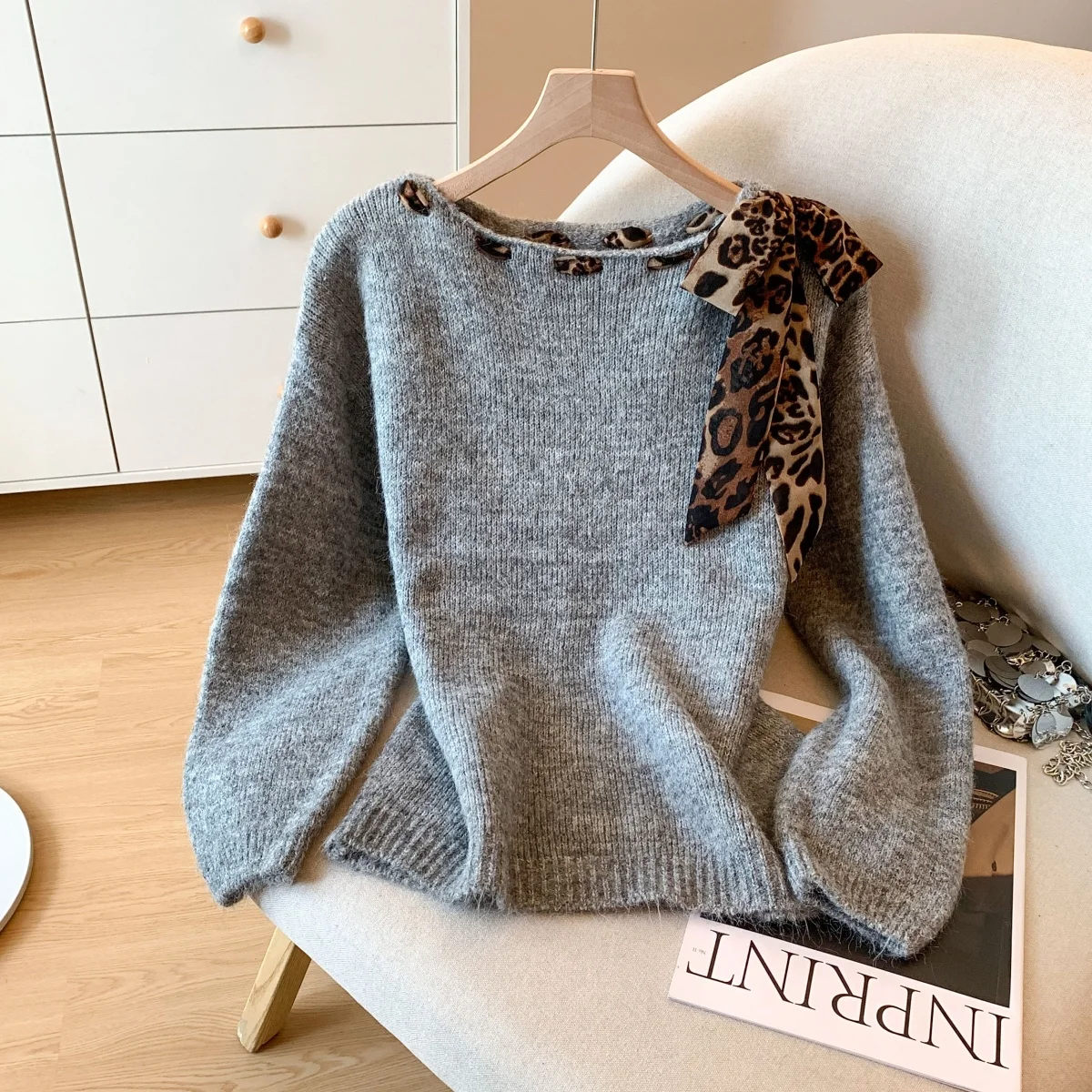 الرجعية الأمريكية الخريف الشتاء مثير ليوبارد طباعة وشاح حريري جولة Ne Long Sve فضفاض التخسيس القهوة اللون T irt للنساء