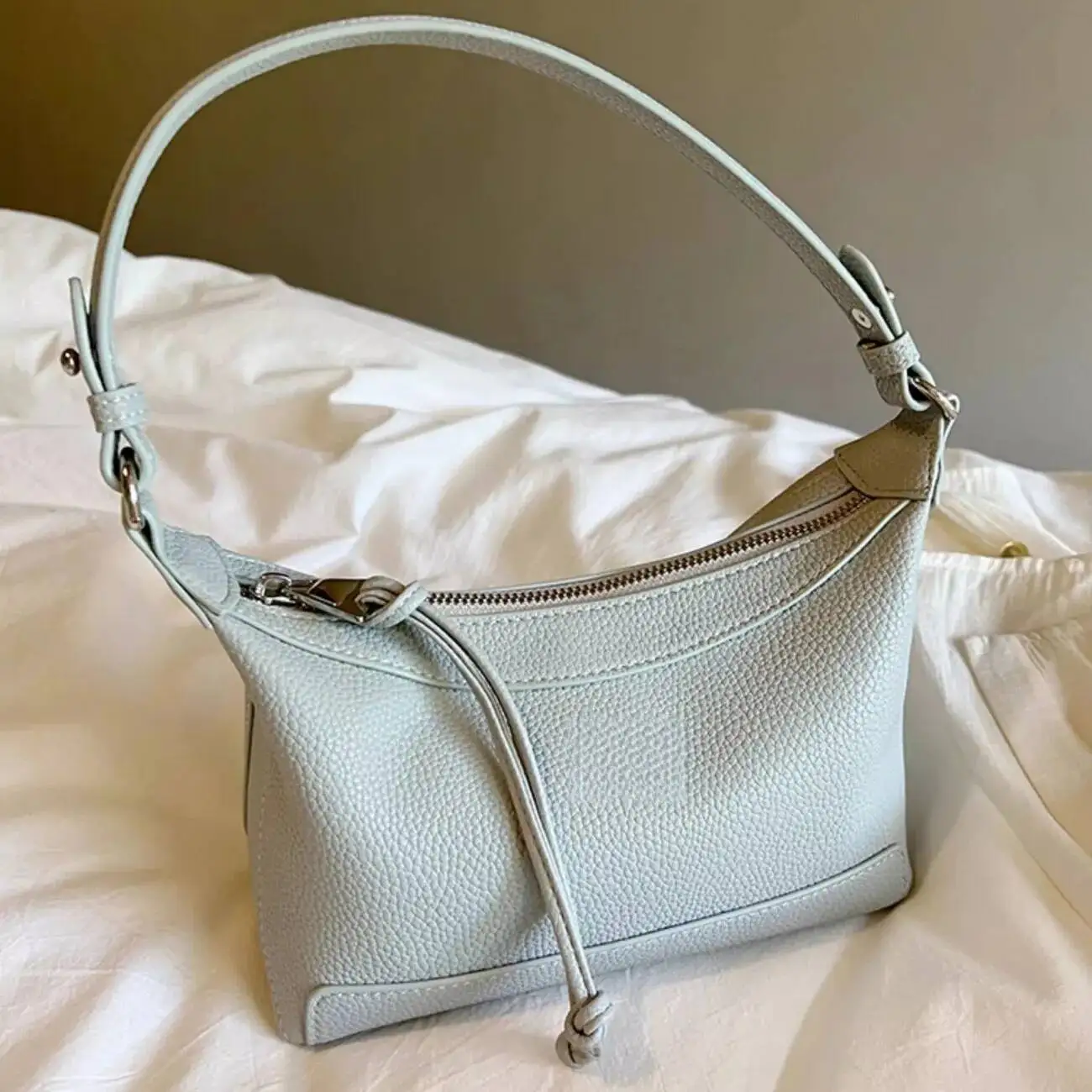 

Bloom High Street Blue Underarm Y2k Hot Girls Pu Leather Hobos Bag Handbag Female Haruku Aesthetic Shoulder Bags 2025
