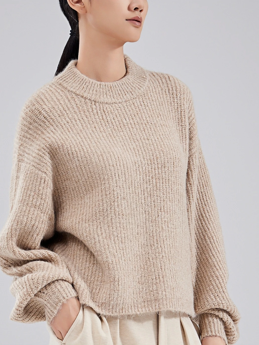 Joyccin 440G Trendy Wool Blend Shiny Thread Knitwear O-Neck Curved Sleeve Shape Wool Embedded Shiny Particle  Fluffy Sweater