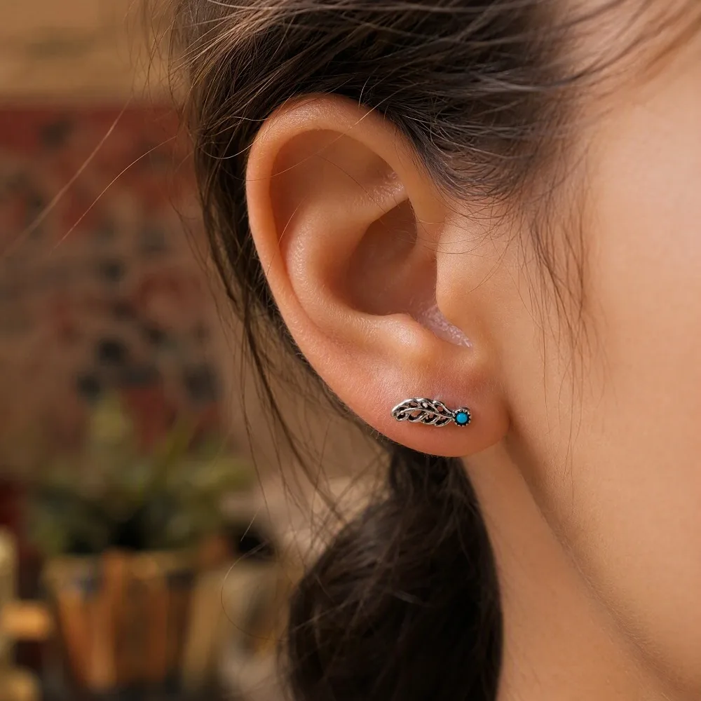 Boho Ethnic Style Ancient Silver Color Hollowed Feather Turquoise Stud Earrings for Women Opera Theater Dressing Jewelry Gift