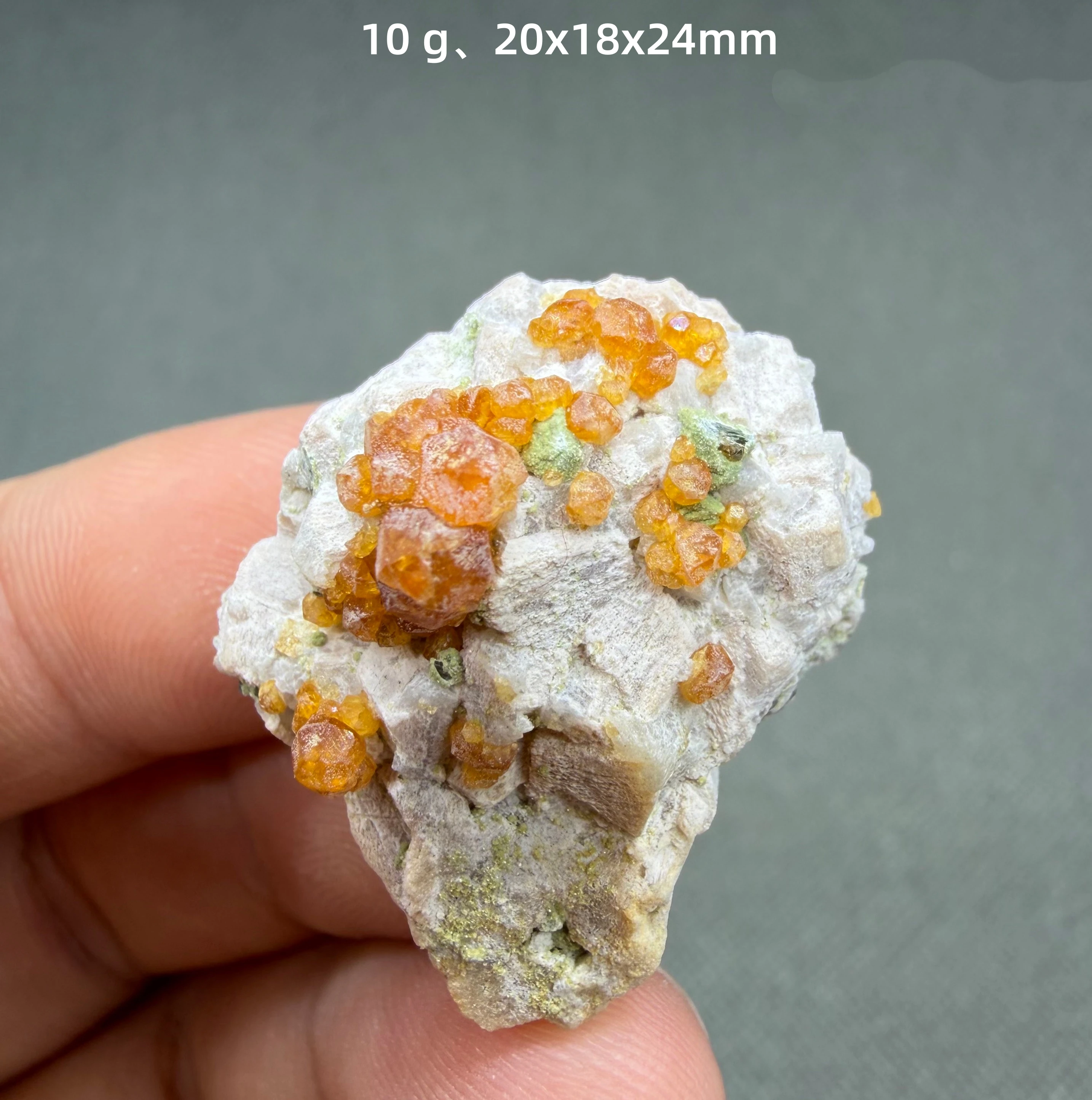 Natural garnet crystal mineral specimen + healing quartz crystals and stones rock gemstone - Detail 1