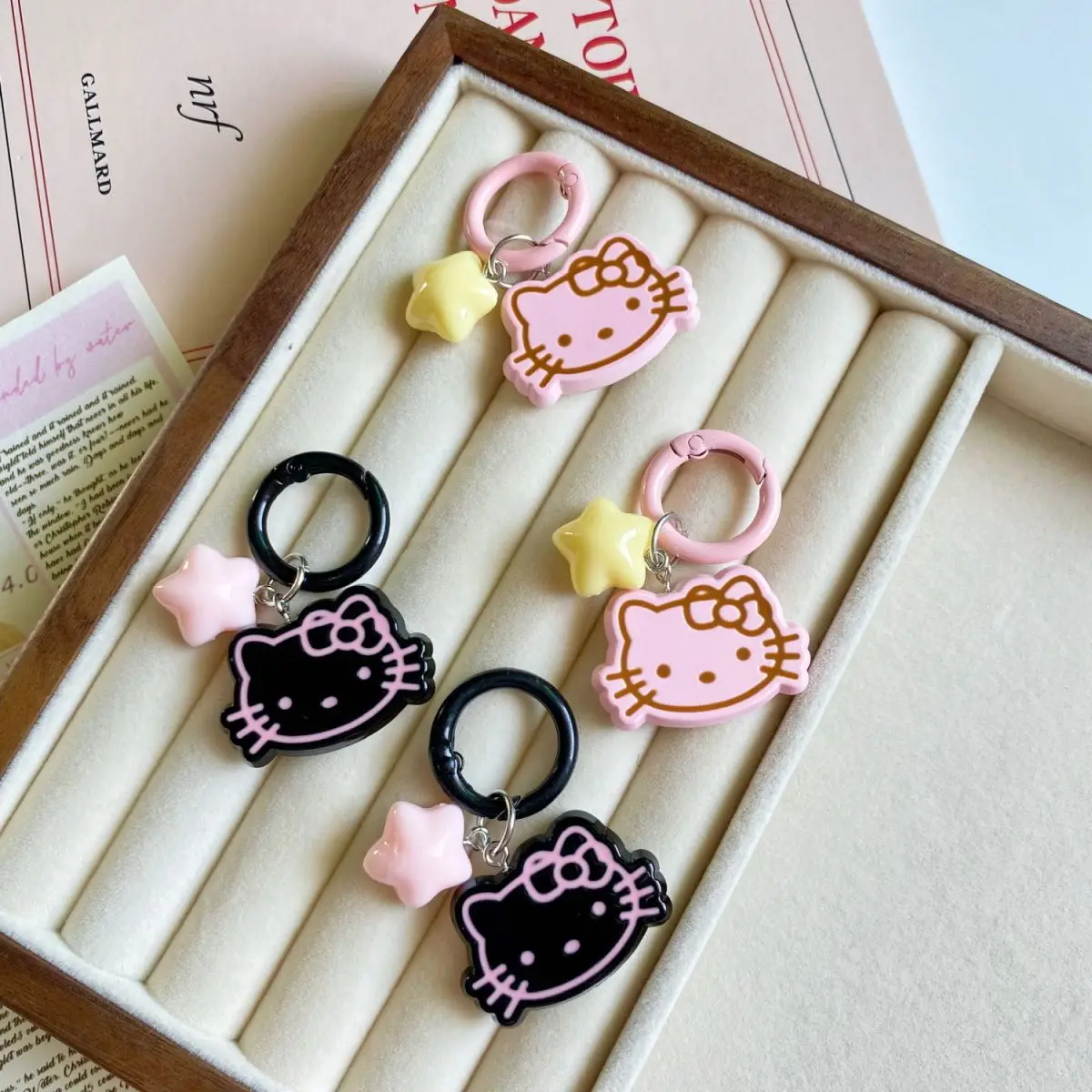 Sanrio Pink/Black Biscuits Hello Kitty Five Corners Star Circle Keychain Cute Cartoon Backpack Pendant Decorative Buckle Gifts