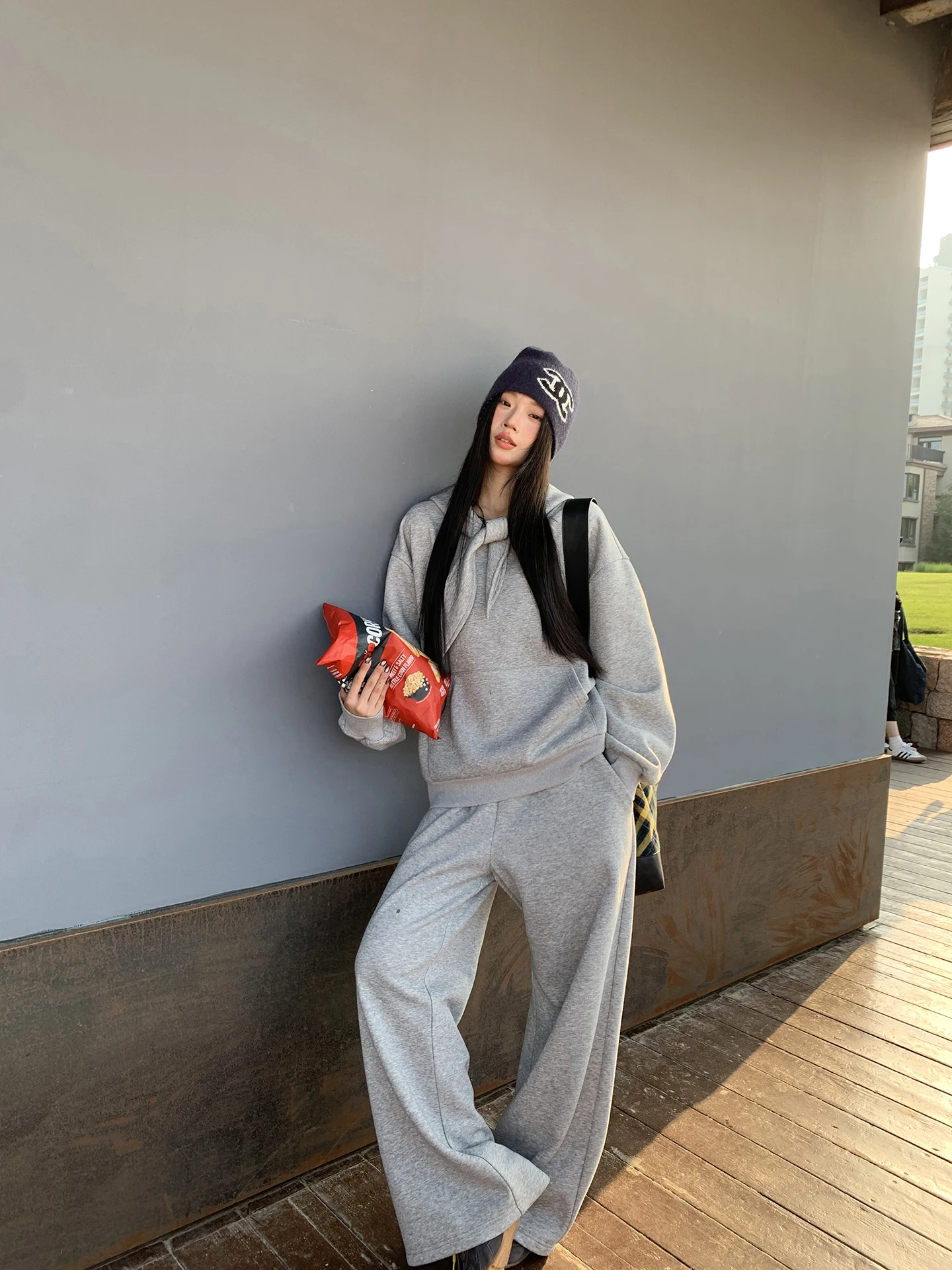 

Женская толстовка с флисовой подкладкой, длинными рукавами, оверсайз, в стиле Lazy Sle Jaet, красная, Celebri Museum, новая коллекция осень-зима 2025