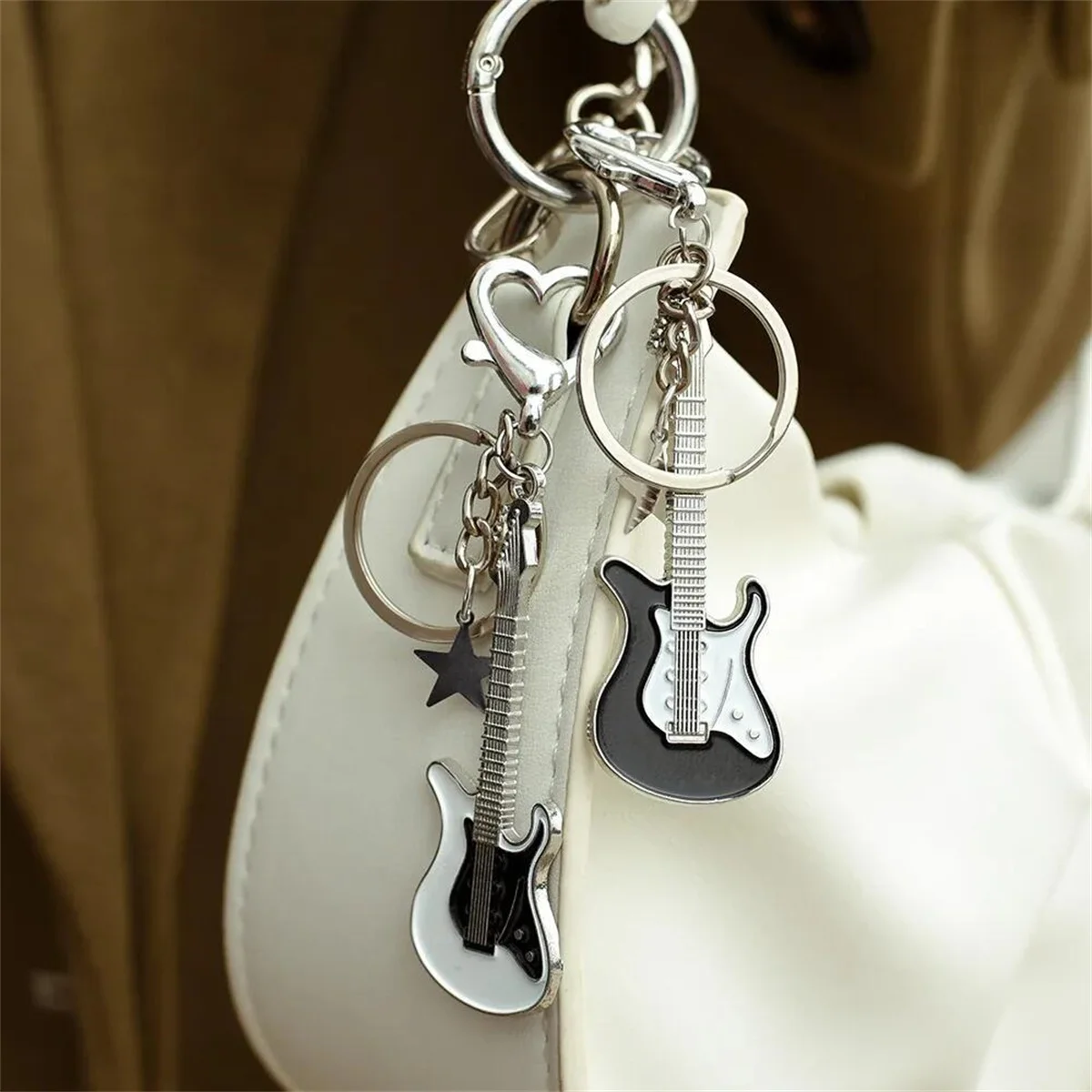 Y2k Guitar Love Heart Key Chain for Men Women Star Sweet Keychain Cool Trendy Fashion Pendant Rock Punk Vintage Accessories Gift