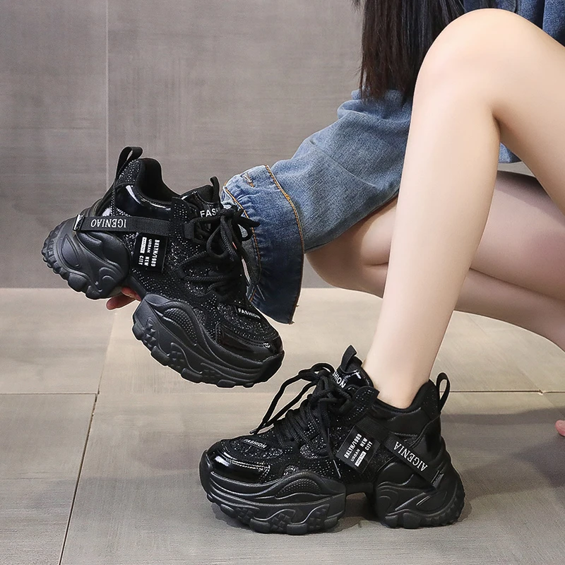 

Internet Celebrity Fashion Sequin Dad Shoes, Women's Thick Soled 2026 Spring New Breathable and Versatile Casual Sports Shoes